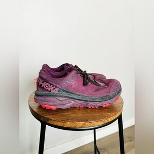 HOKA ONE ONE WOMENS CHALLENGER ATR 5 TRAIL RUNNING SHOES PLUM FE1219D SIZE 7.5